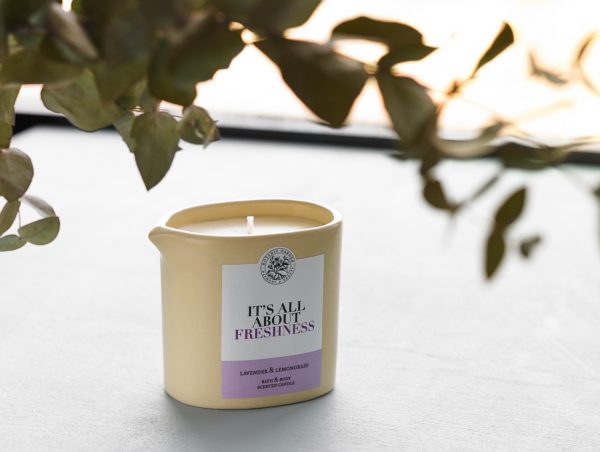 Massage Candle "It's all about freshness"